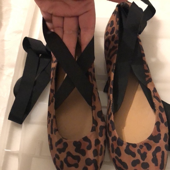 BCBG Generation Tie Up Leopard Ballerina Flats Size 6 - Picture 5 of 5